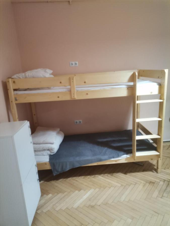 Free People Hostel Lwów Zewnętrze zdjęcie